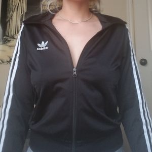 Adidas Zip 🖤